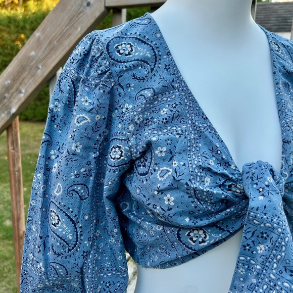American Eagle⎪Paisley Blue Linen Blend Tie-Front Top - Picture 5 of 8